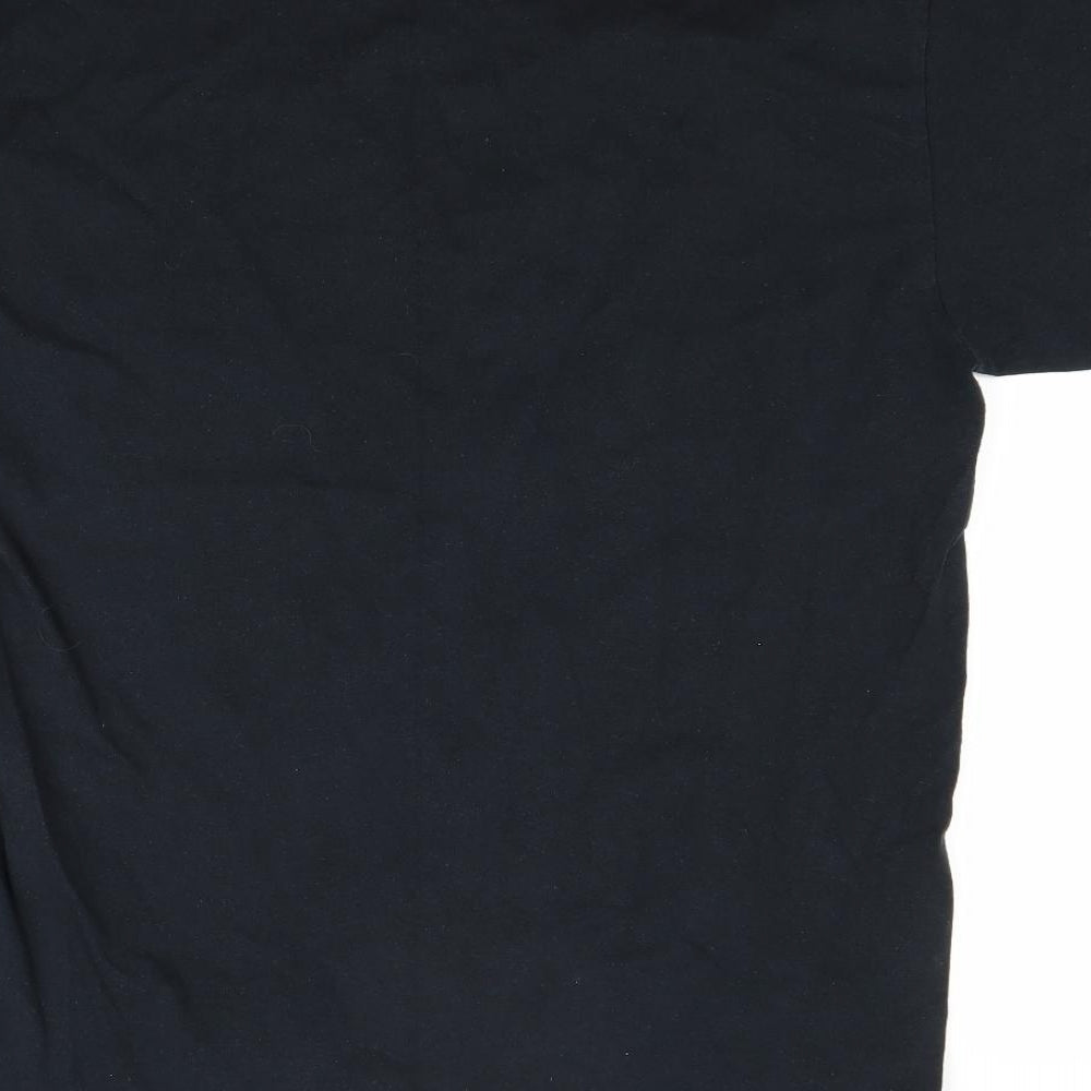 Brand and care label for Preworn men’s blue t-shirt, size L