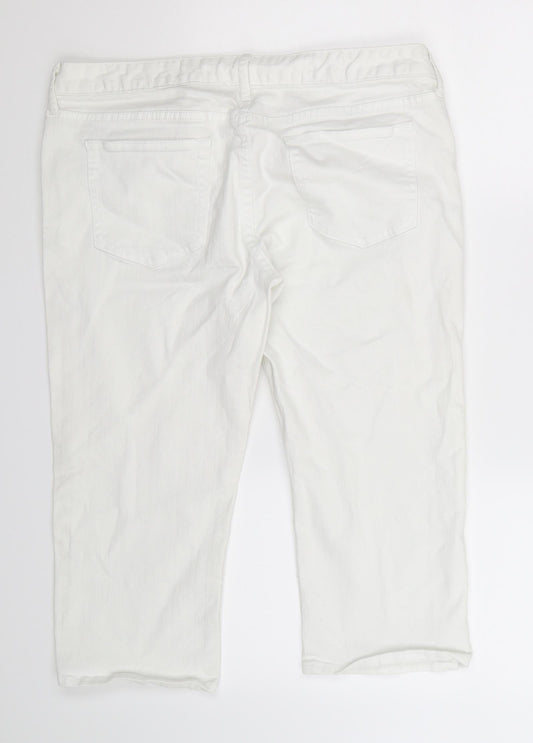 Back view of Gap women’s white denim cropped jeans, size UK 16, 20-inch leg