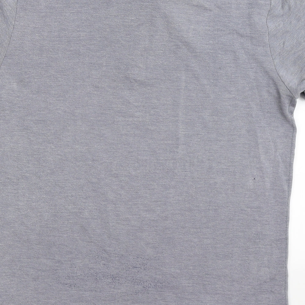 Brand and care label for ACW85 men’s blue t-shirt, size M