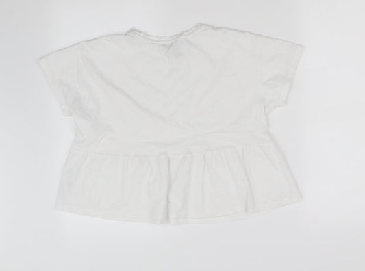 pre worn Girls White Pullover Jumper Size 12-13 Years