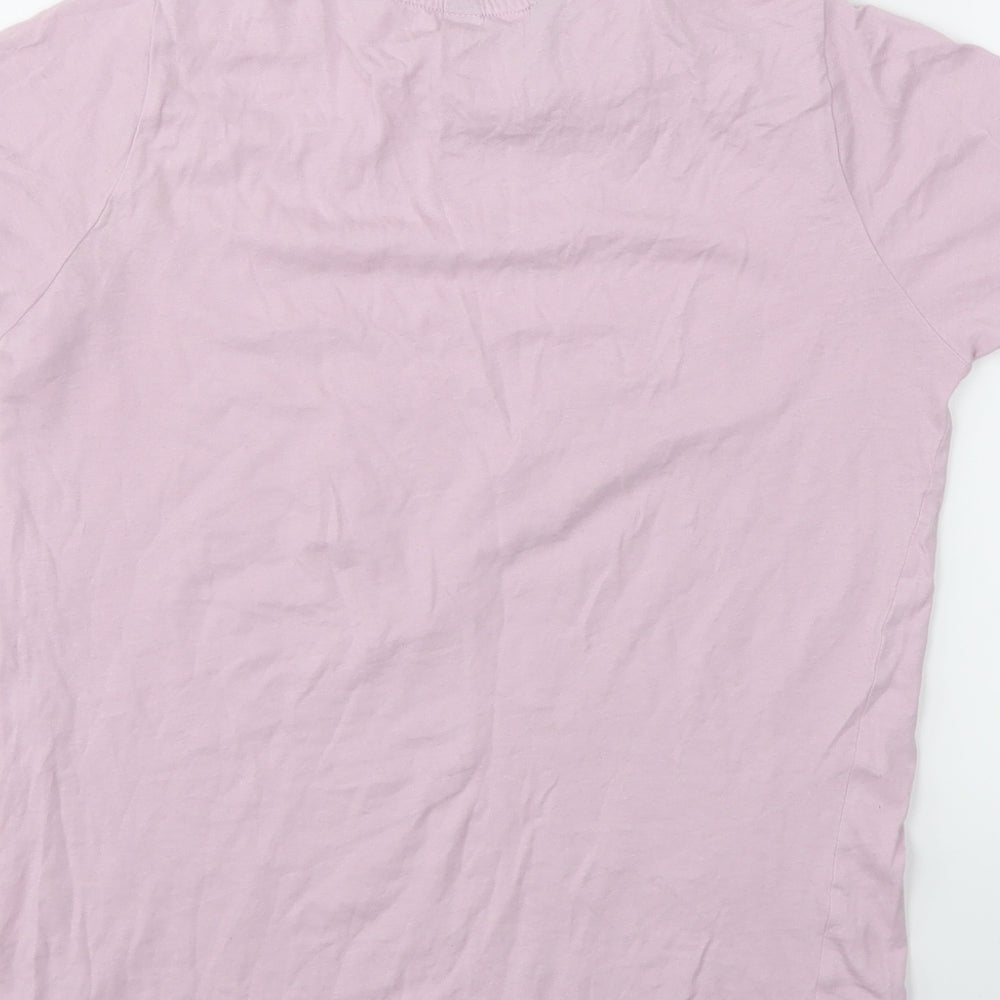 Brand and care label for New Look women’s pink basic t-shirt, size UK 6