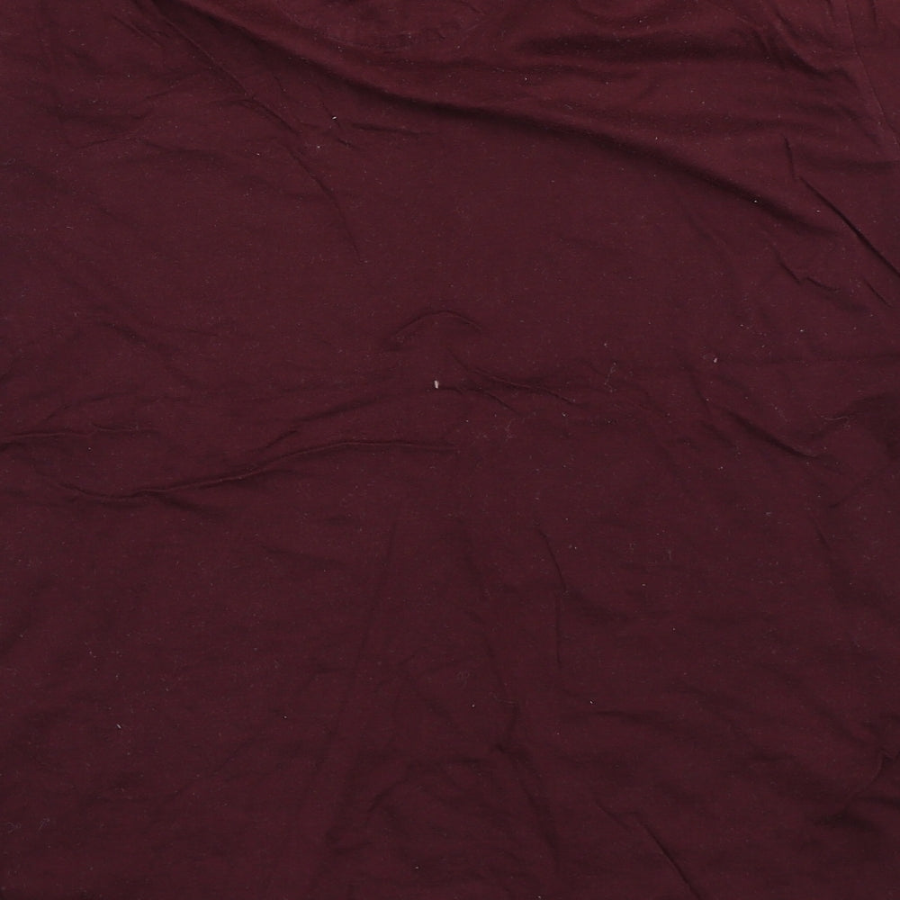 Brand and care label for Hammond & Co men’s red polo, size L