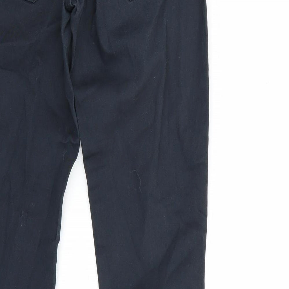 Brand and care label for Sally & Circle women’s blue straight jeans, size UK 38, 30-inch leg