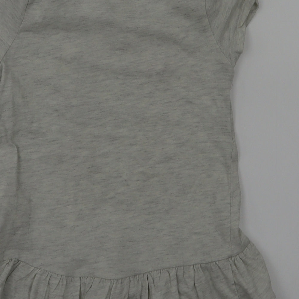 Brand and care label for gythia rowley girls’ grey animal print basic t-shirt, size 5-6, years