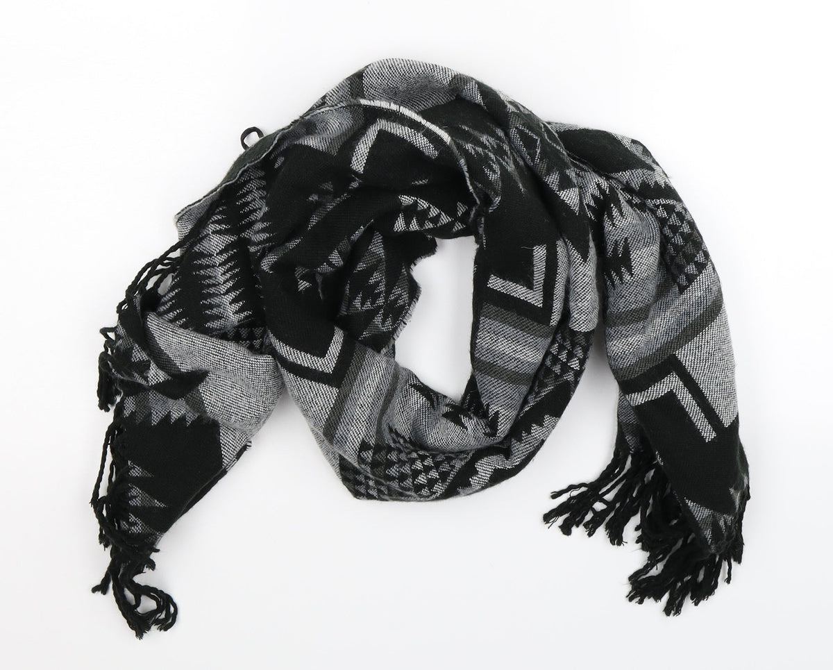 Front view of Preworn women’s black geometric knit scarf