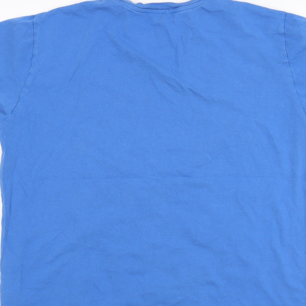 Brand and care label for New Look men’s blue t-shirt, size M