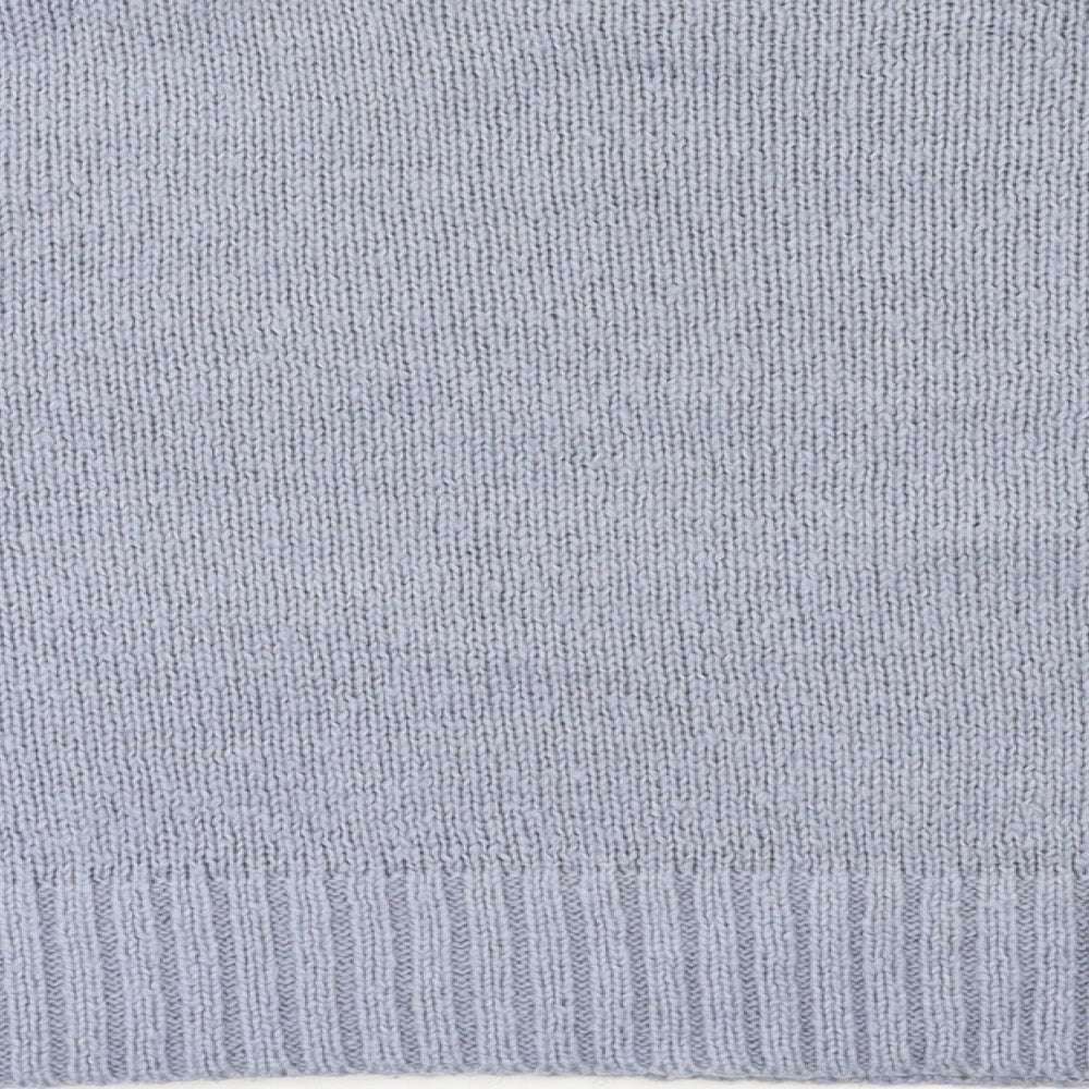Brand and care label for New look women’s blue henley jumper, size L