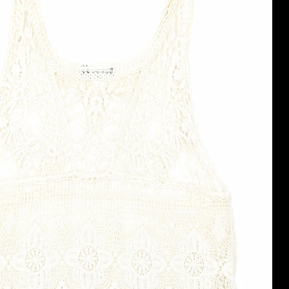 Brand and care label for Select women’s beige floral lace basic t-shirt, size S
