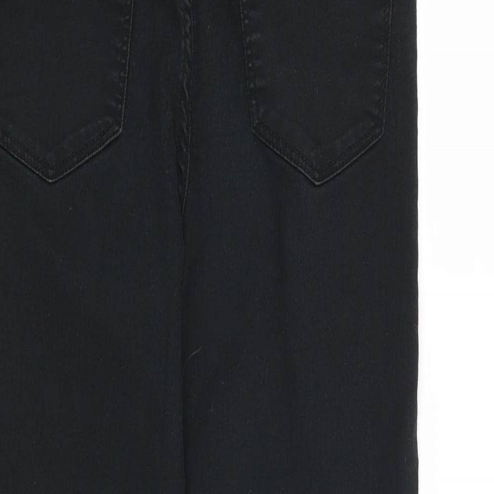 Brand and care label for New Look women’s black skinny jeans, size UK 8, 26-inch leg