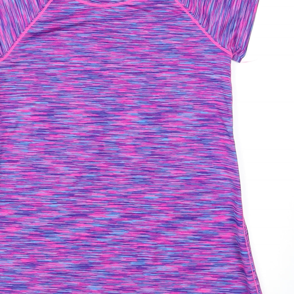 Brand and care label for 90 degrees girls’ purple paisley jersey t-shirt, size M