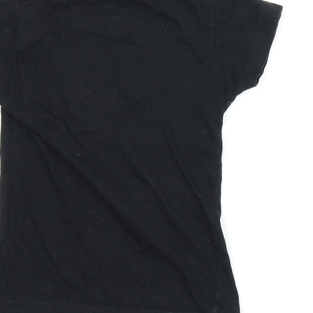 Brand and care label for Club Ibiza boys’ black basic t-shirt, size 4, years