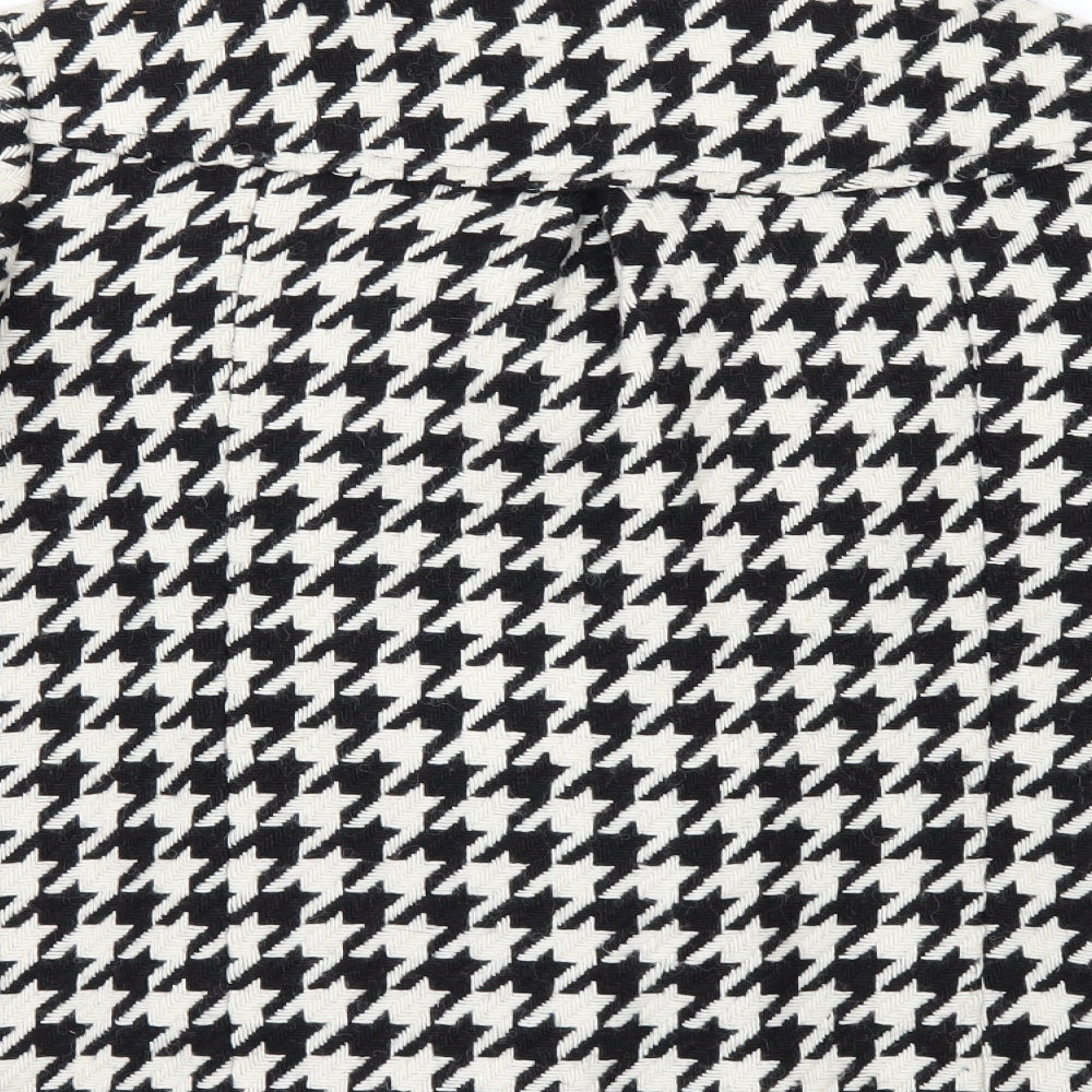 Brand and care label for Papaya women’s white check jacket, size UK 4