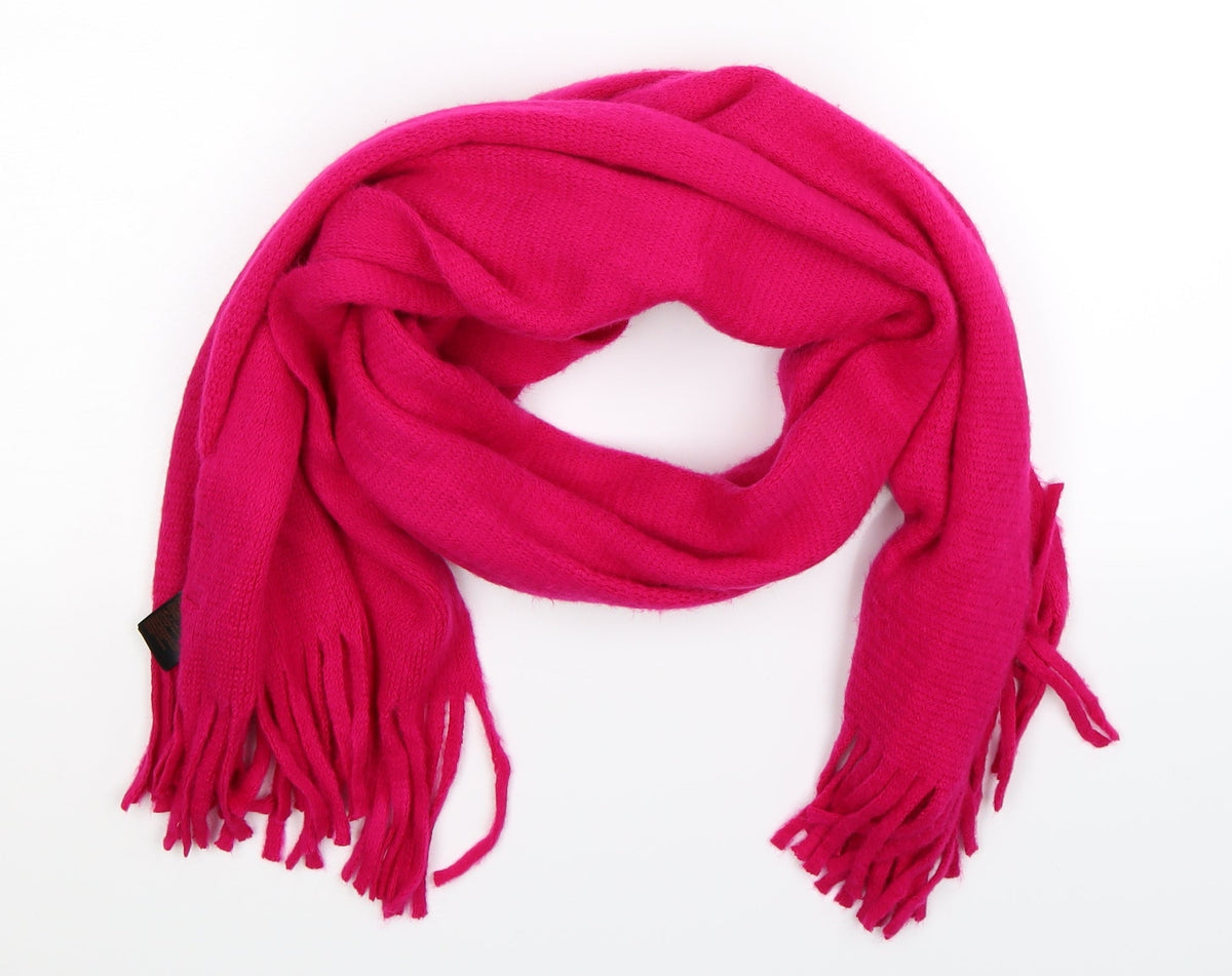 Front view of Faith women’s pink knit scarf