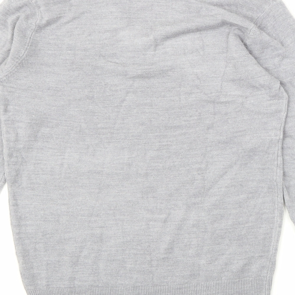 Brand and care label for Cedarwood State men’s grey pullover sweatshirt, size XS