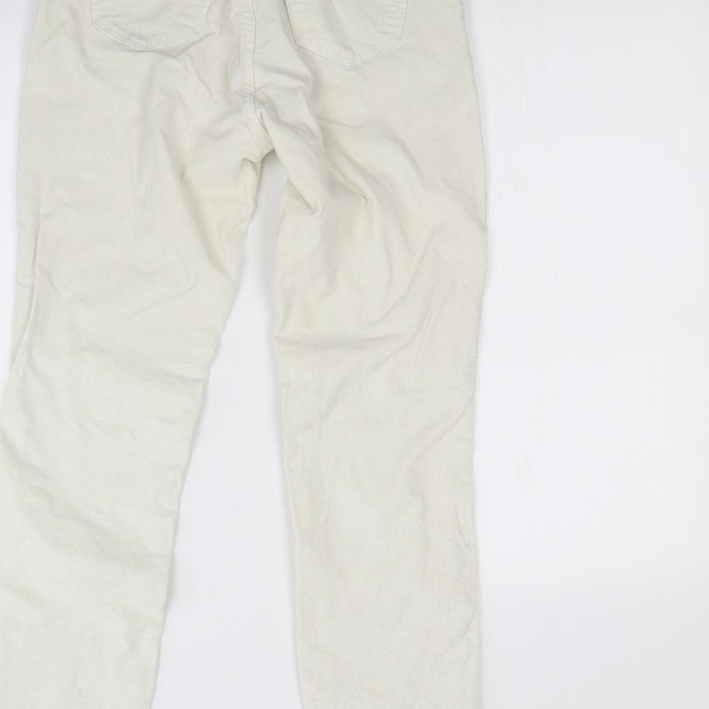 Brand and care label for women’s white straight jeans, size M, 28-inch leg