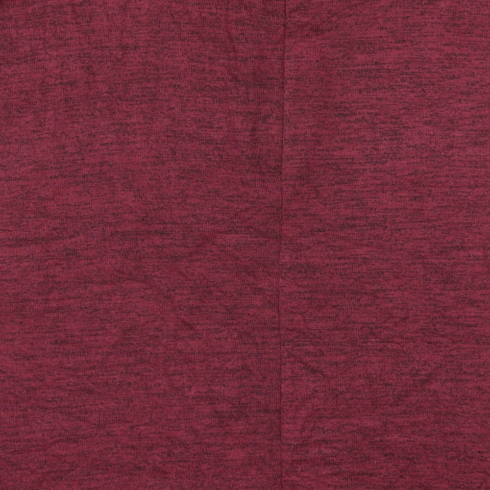 Brand and care label for New Look women’s red basic t-shirt, size M