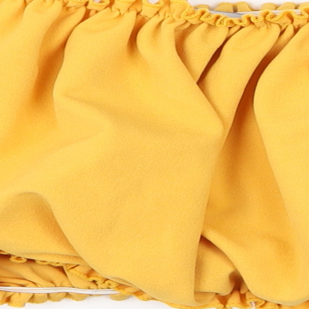 Brand and care label for New Look women’s yellow basic t-shirt, size UK 6, - cropped
