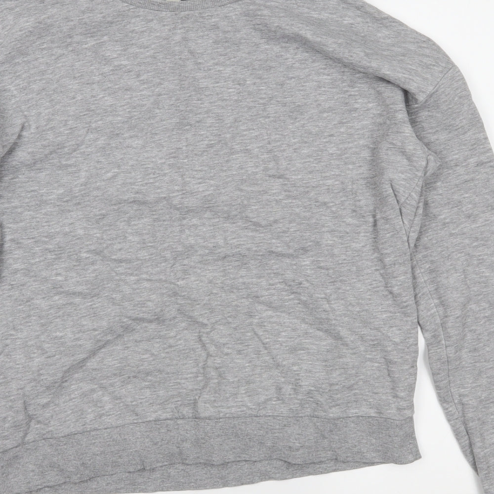 Brand and care label for Clockhouse women’s grey pullover sweatshirt, size M