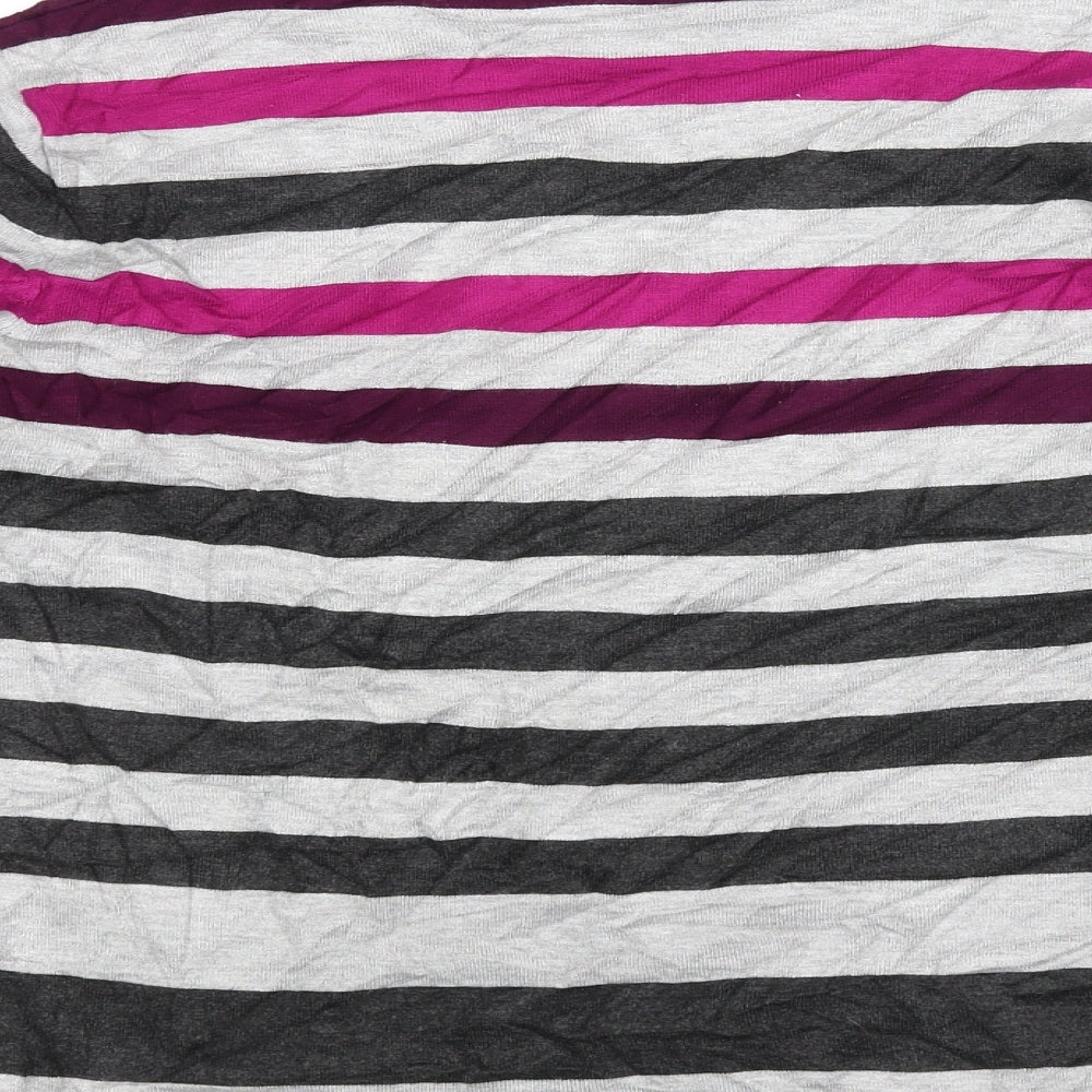Brand and care label for Country Casuals women’s grey striped basic t-shirt, size XL