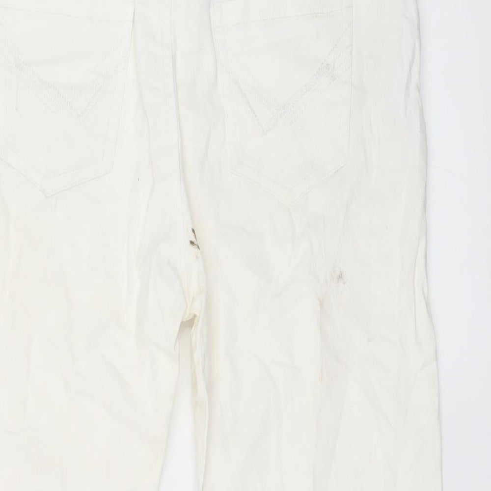 Brand and care label for Bunoh women’s white straight jeans, size UK 28, 21-inch leg - zip