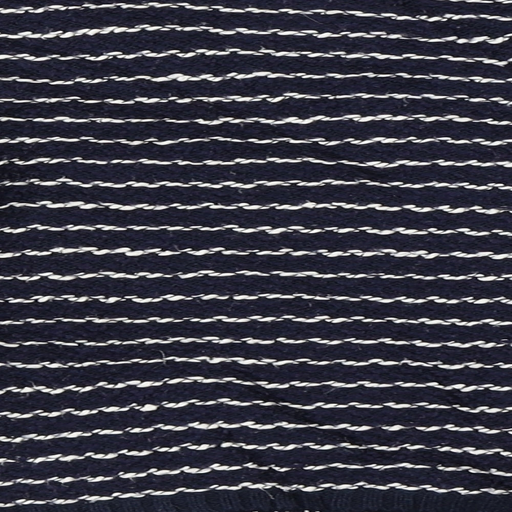 Brand and care label for F&F boys’ blue jumper, size 9-10, years