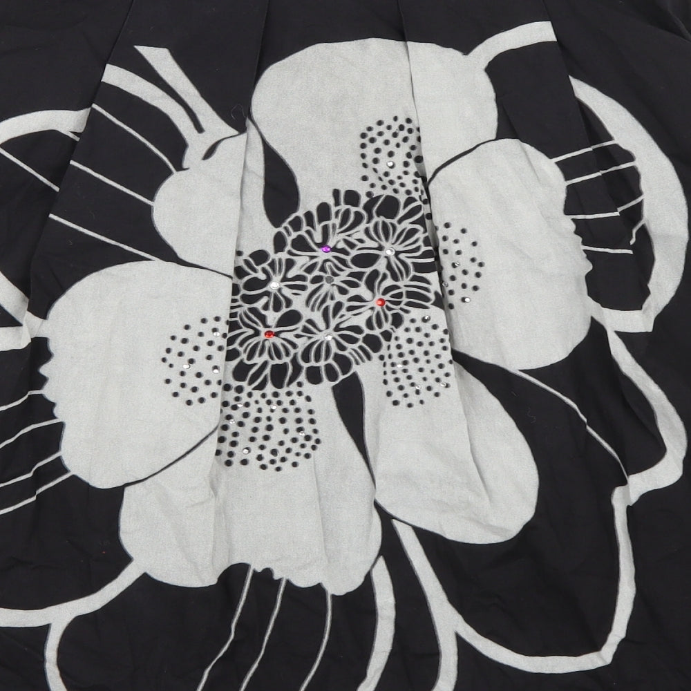 Brand and care label for King La women’s black floral a-line skirt, size L
