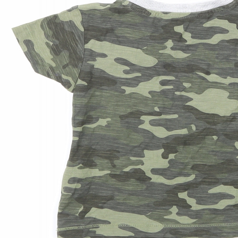 Brand and care label for Preworn boys’ green camouflage basic t-shirt, size 18-24, months
