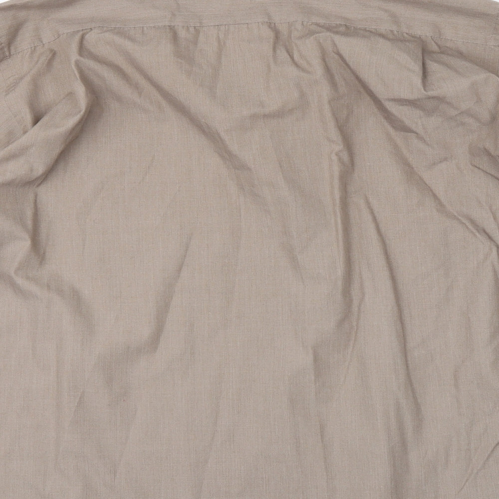 Brand and care label for Taylor & Wright men’s beige button-up, size 16