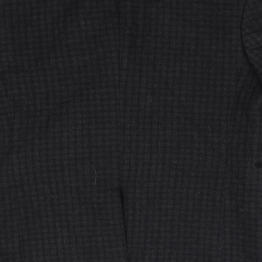 Brand and care label for Cedarwood State men’s black jacket, size M