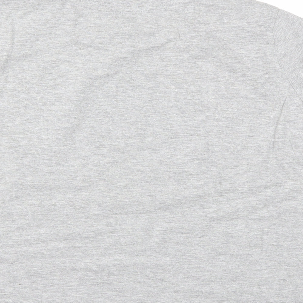 Brand and care label for Daisy Street women’s grey basic t-shirt, size S