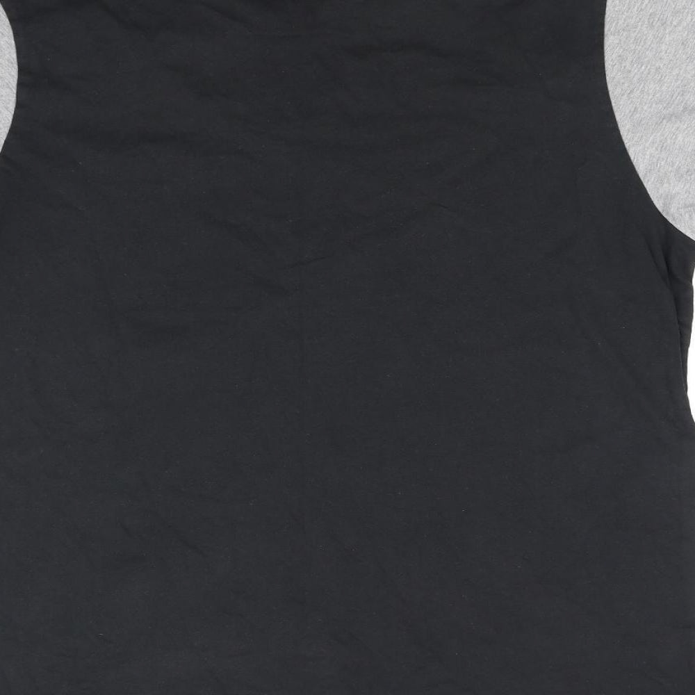 Brand and care label for avenue summer women’s grey basic t-shirt, size XL