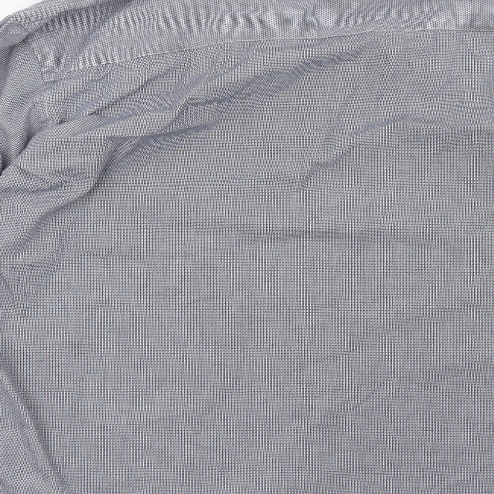 Brand and care label for Taylor & Wright men’s blue button-up, size 17
