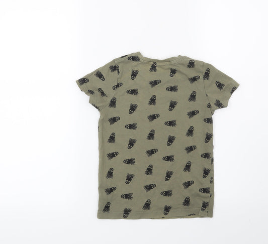 Matalan Boys Green Basic T-Shirt Size 5 Years - Skulls
