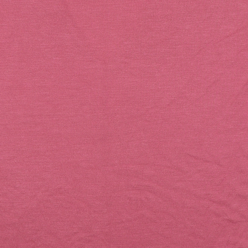 Brand and care label for Gap women’s pink knit jumper, size S