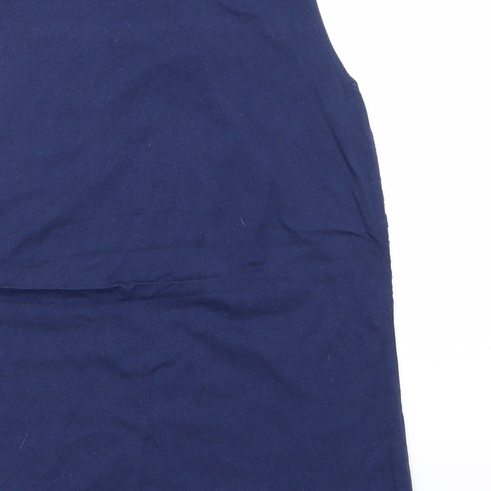 Brand and care label for Gap women’s blue floral basic t-shirt, size S