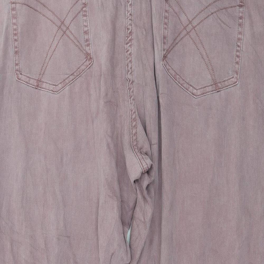 Brand and care label for Gina Benotti women’s purple cropped trousers, size UK 42, in, 26-inch leg