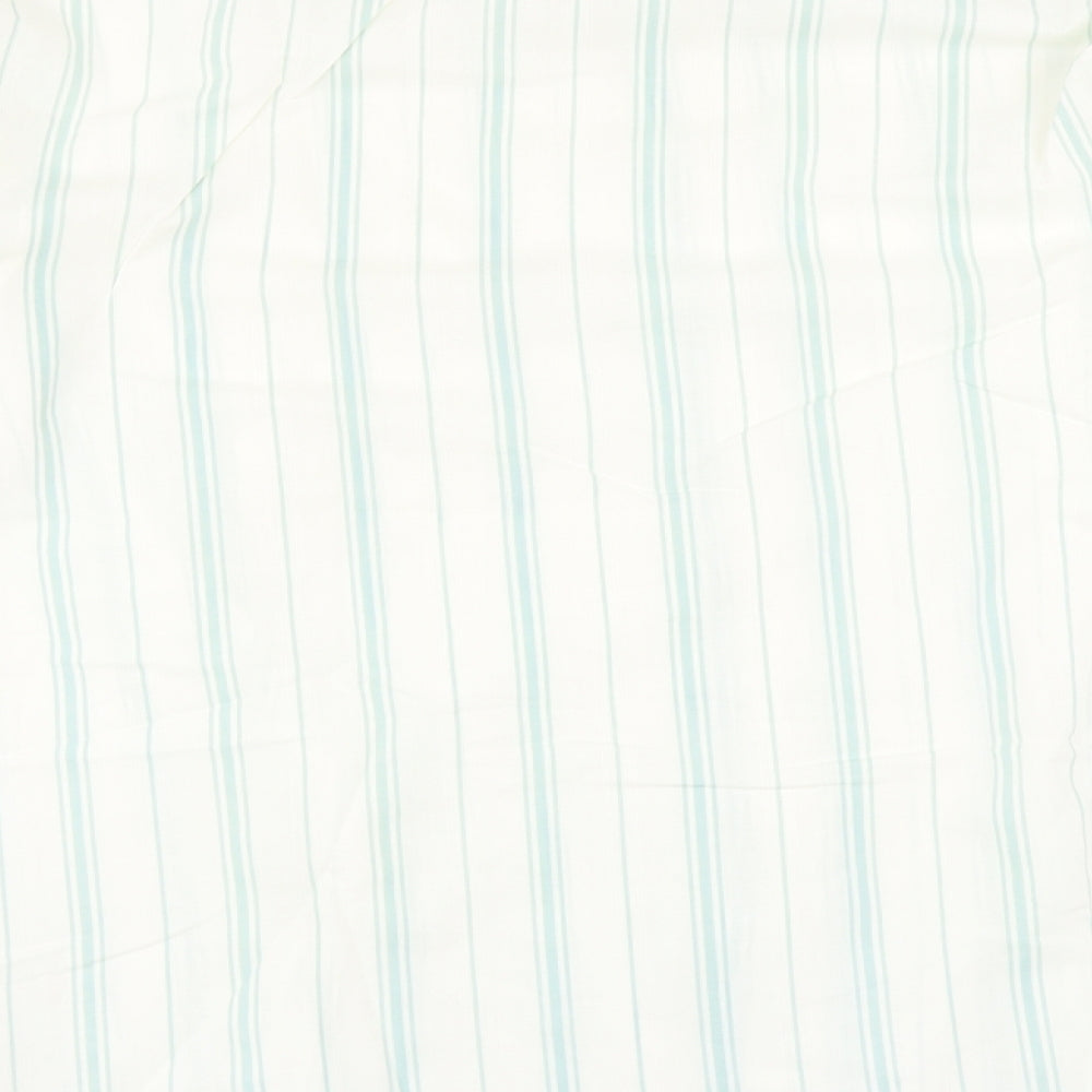 Brand and care label for Chardonay men’s ivory striped button-up, size 16