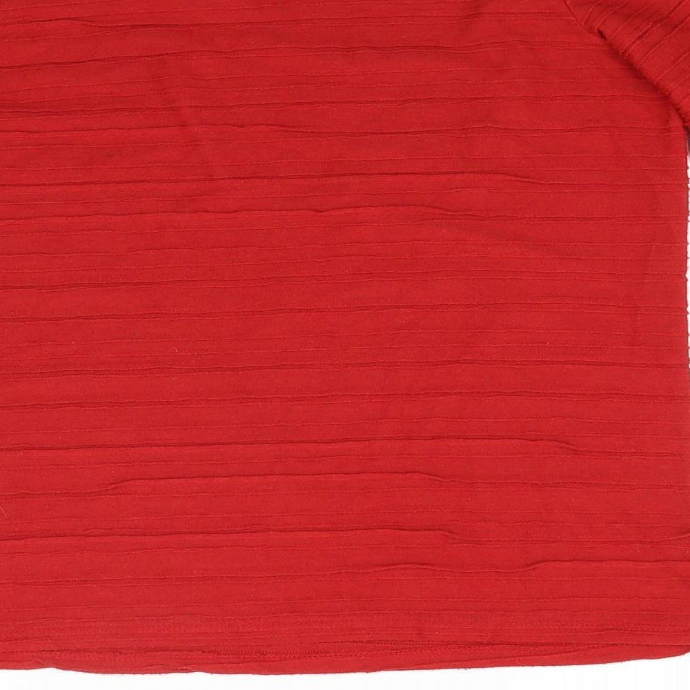 Brand and care label for Laura Torelli women’s red knit jumper, size S