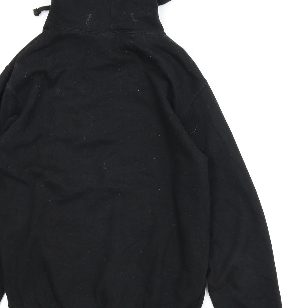 Brand and care label for Famona men’s black pullover hoodie, size S