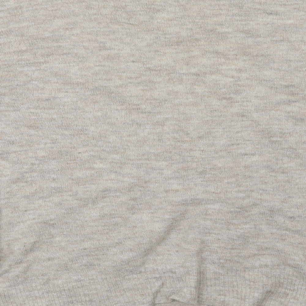 Brand and care label for New Look women’s beige jumper, size M