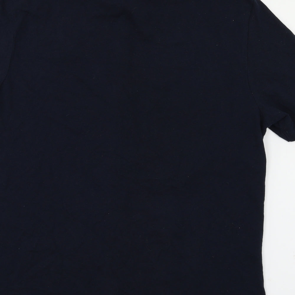 Brand and care label for Burton men’s blue polo, size M