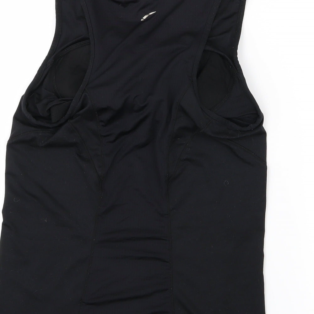 Brand and care label for LA Gear women’s black basic t-shirt, size UK 12