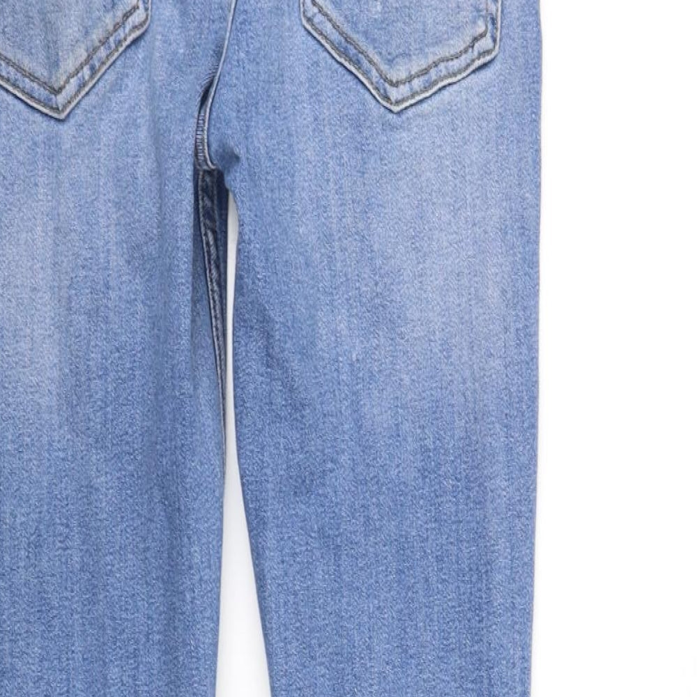 Brand and care label for Topman men’s blue straight jeans, size M, 32-inch leg