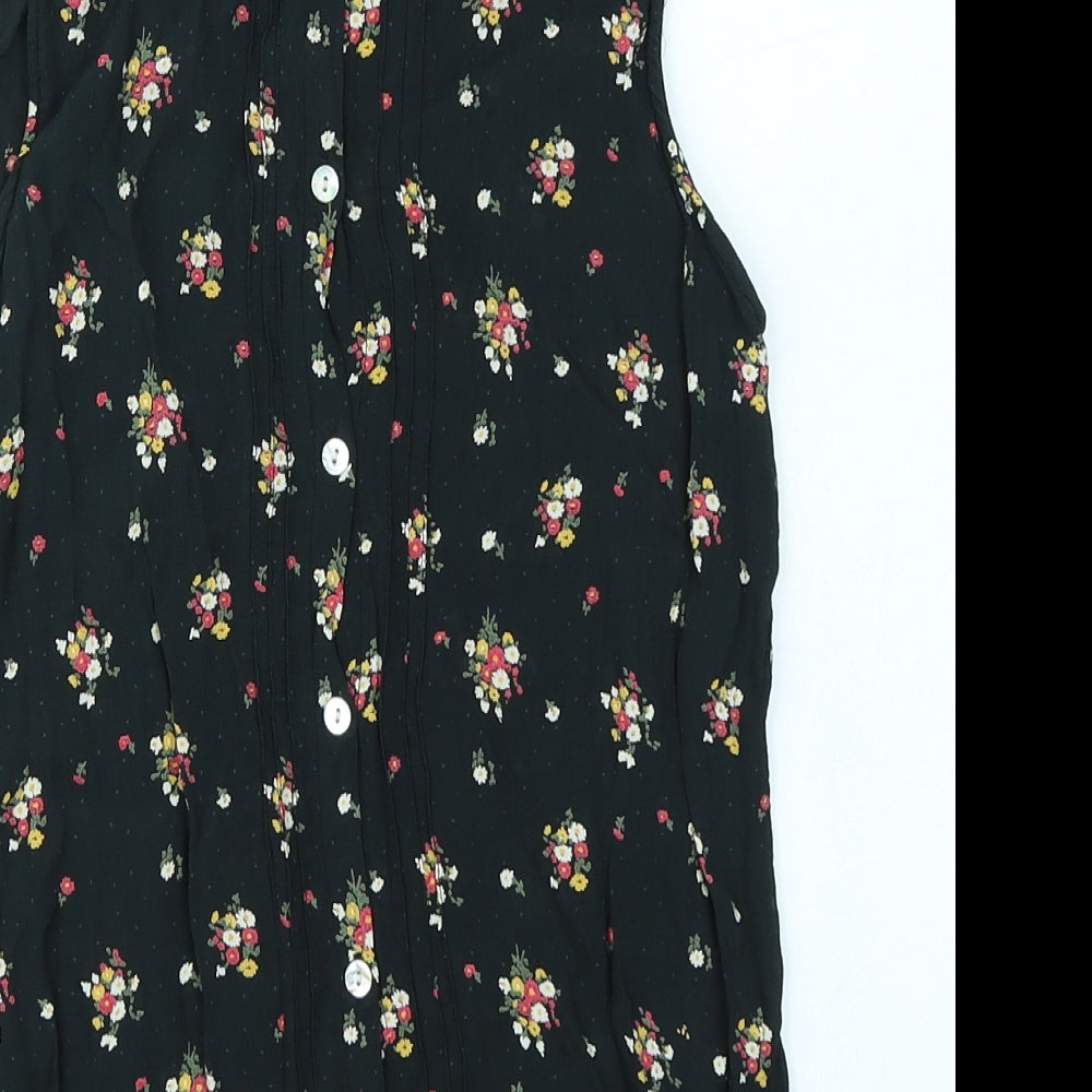 Brand and care label for New Look women’s black floral basic blouse, size UK 8