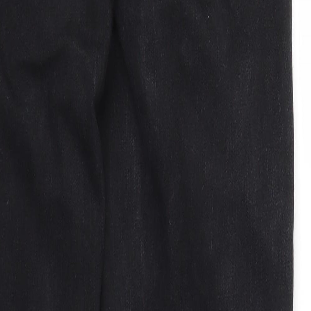 Brand and care label for New Look women’s black skinny jeans, size UK 6, 28-inch leg