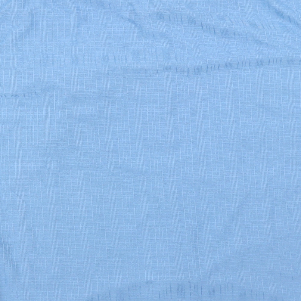 Brand and care label for sun cai men’s blue button-up, size L