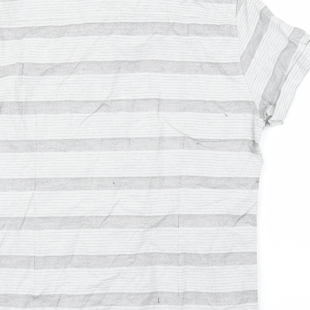 Brand and care label for ACW85 men’s grey striped button-up, size L