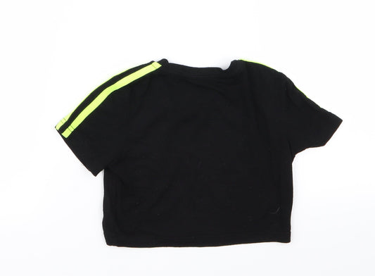 she in Girls Black Cropped T-Shirt Size 7 Years