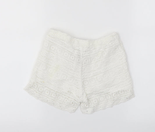 M&S Girls White Compression Shorts Size 5-6 Years