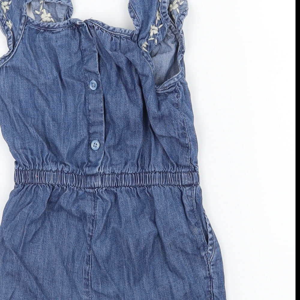 Brand and care label for Gap girls’ blue denim dungaree outfit/set, size 18-24, months